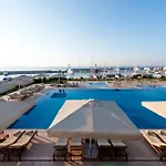 Yacht Club 5*