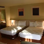 Yacht Club Szálloda 5*