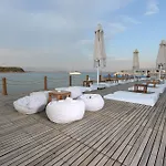 Yacht Club Szálloda