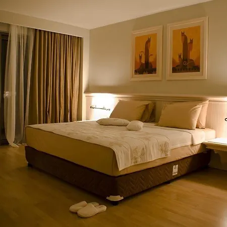 Yacht Club 5* Didim