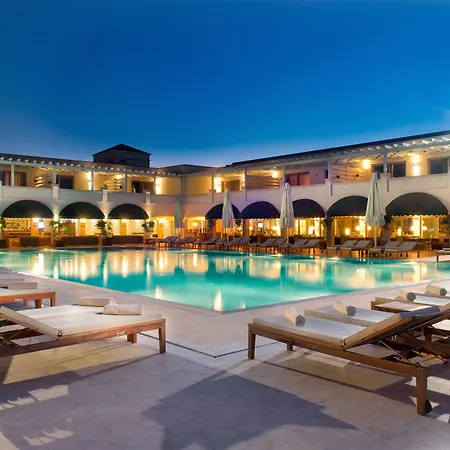Yacht Club 5*