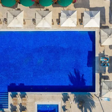 Szálloda Yacht Club