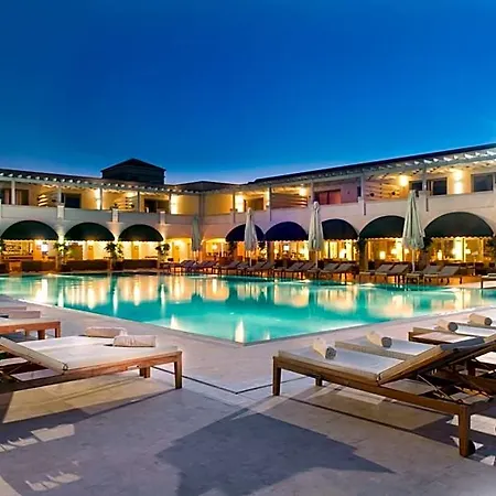 Hotel Yacht Club 5*