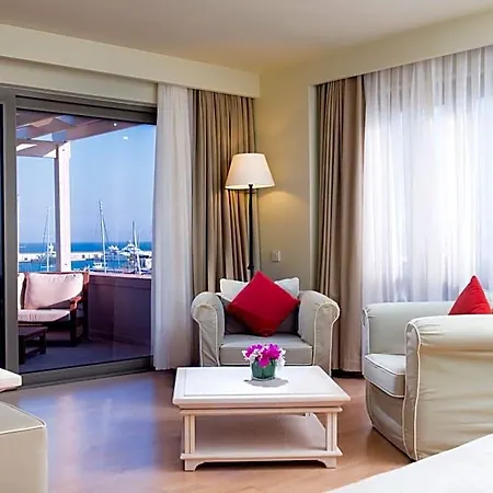 Yacht Club 5* Didim