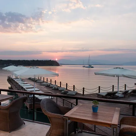 Yacht Club Szálloda